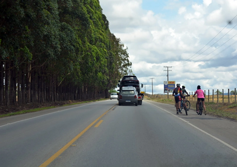 Ciclista morre ap�s mal s�bito enquanto pedalava na BA-263 em Vit�ria da Conquista