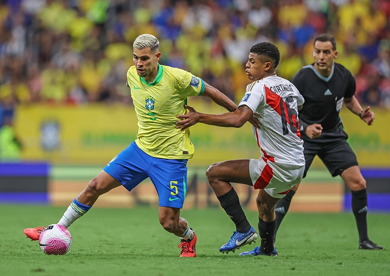 Brasil vence o Peru por 4 a 0 pelas Eliminatórias da Copa do Mundo