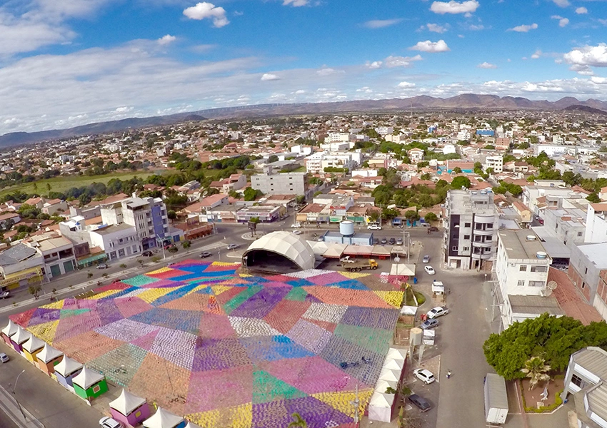 Criança de 7 anos é agredida por vizinho em condomínio de Guanambi