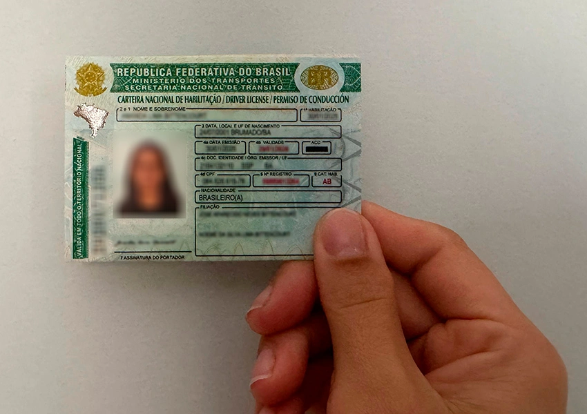 Projeto aprovado obriga exame toxicológico para primeira habilitação de carro e moto