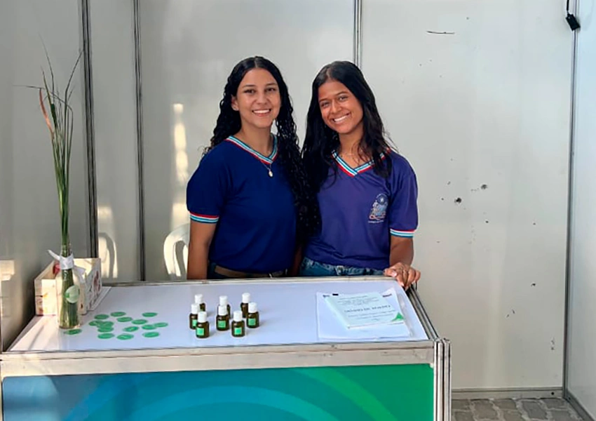 Estudantes de Candiba criam óleo natural para aliviar sintomas da ansiedade
