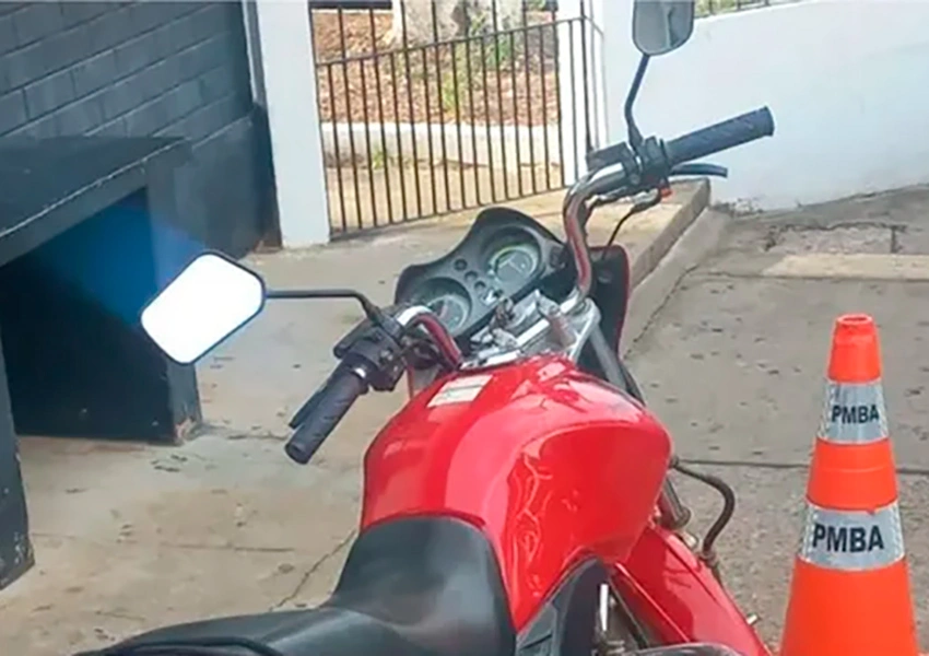 Veículo com restrição de furto é apreendido na BA-262 em Brumado