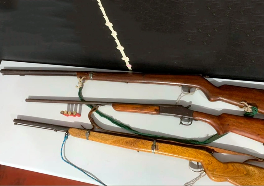 Homem é preso por maus-tratos e posse de três espingardas na zona rural de Boquira