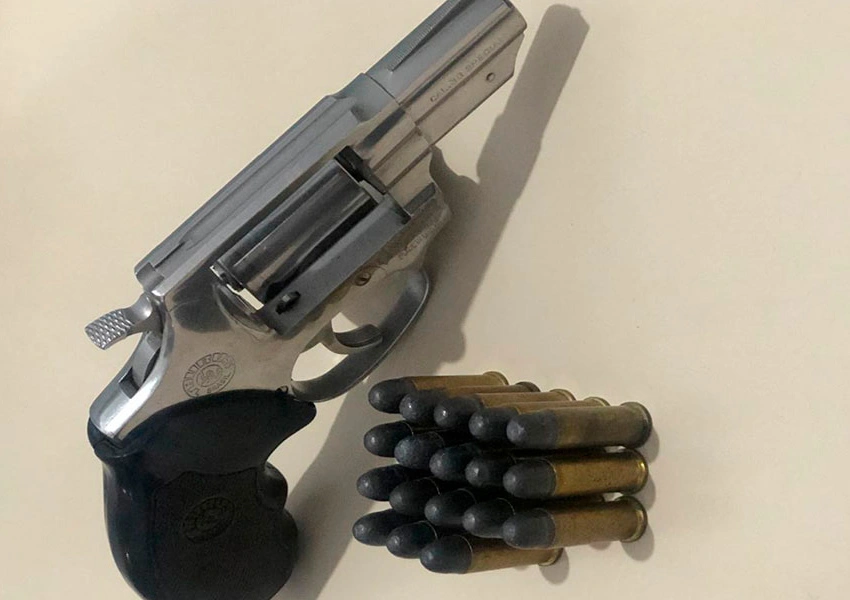 Polícia recupera duas motos furtadas e apreende arma de fogo com adolescente em Caetité