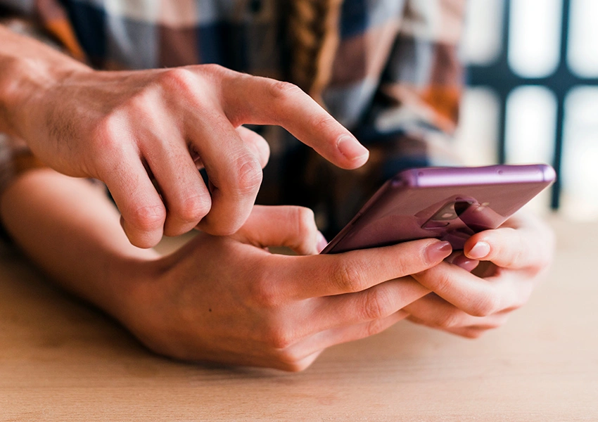 Mãe denuncia professor por envio de foto íntima a aluna de 14 anos em escola municipal de Malhada