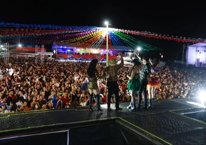 Jerônimo Rodrigues acompanha o São João de Livramento de Nossa Senhora e destaca força cultural da festa