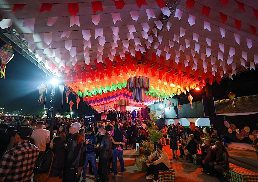 Experiência e Serviços de Qualidade Consolidam o Camarote Arraiá da Conquista em seu Ano de Estreia