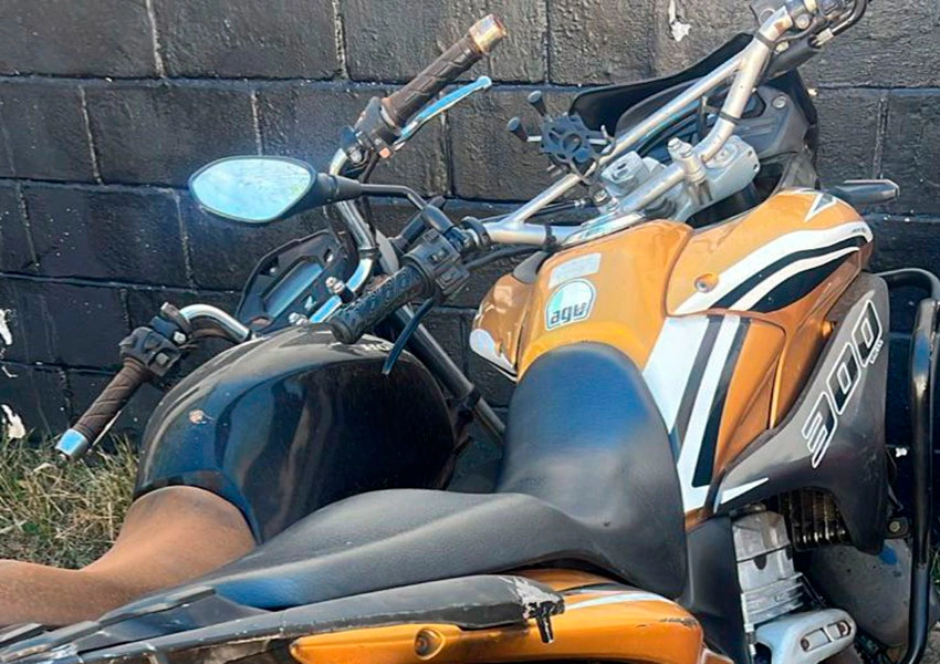 Polícia prende dupla suspeita de assalto violento e recupera moto furtada em Caetité