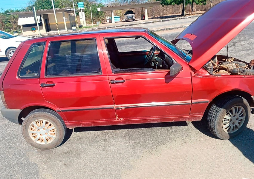 Veículo com sinais de adulteração é apreendido pela Polícia Rodoviária na BA-262