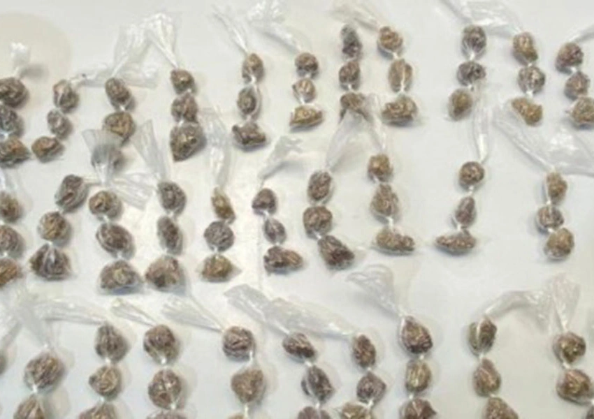 Cipe Sudoeste apreende 109 buchas de maconha em Paramirim após suspeitos fugirem durante abordagem