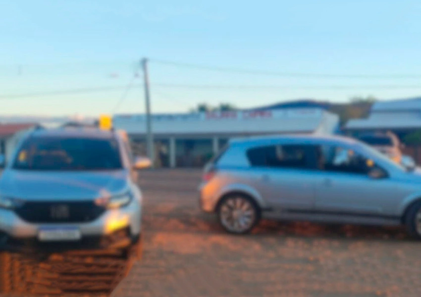 Dois veículos com sinais de adulteração são apreendidos durante blitz em Dom Basílio