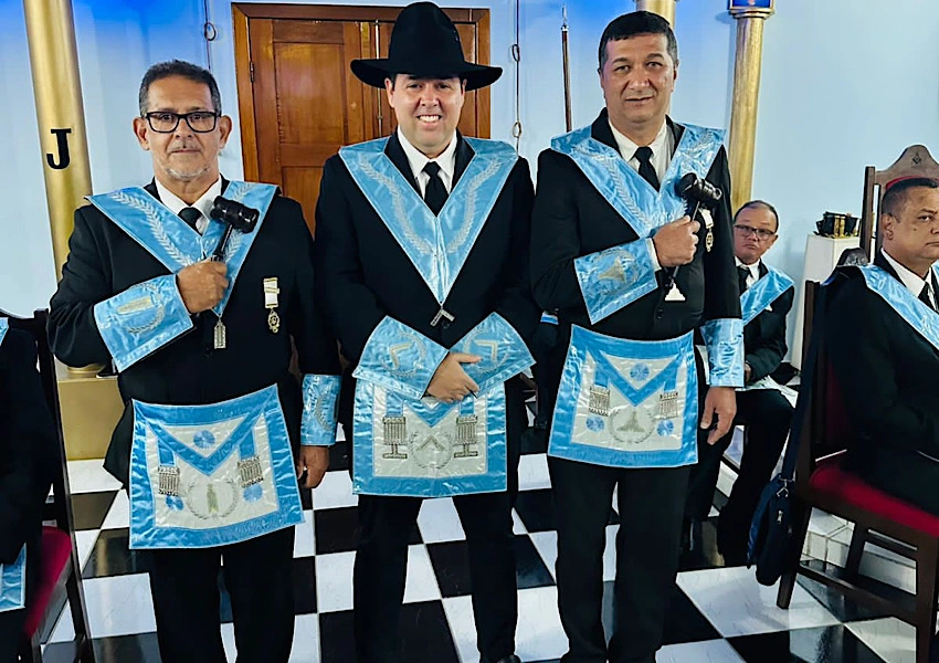 Loja Maçônica Deus União e Trabalho Livramentense empossa nova diretoria para o biênio 2025/2027