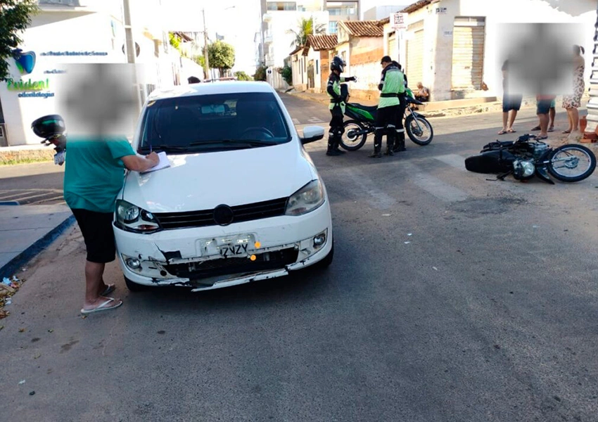 Motorista é detido por embriaguez após causar acidente em cruzamento de Guanambi