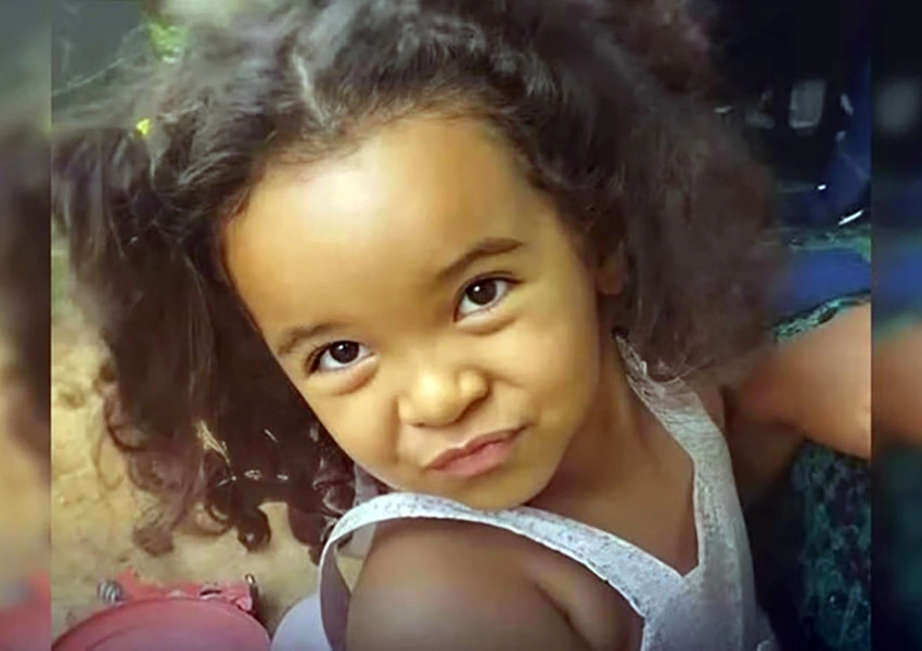 Adolescente mata prima de 4 anos com tesoura para se vingar do tio