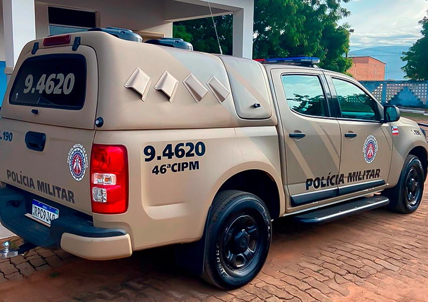 Homem com mandado de prisão é detido com maconha em bar de Livramento de Nossa Senhora