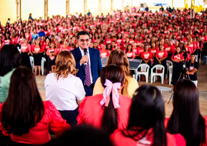 “Branquinha é mais cara”: fala de pastor em evento evangélico gera críticas por teor sexista nas redes