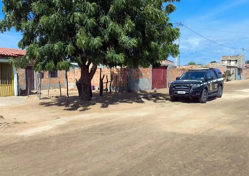 Pai de 65 anos é preso suspeito de matar o próprio filho de 39 a facadas durante discussão no oeste da Bahia