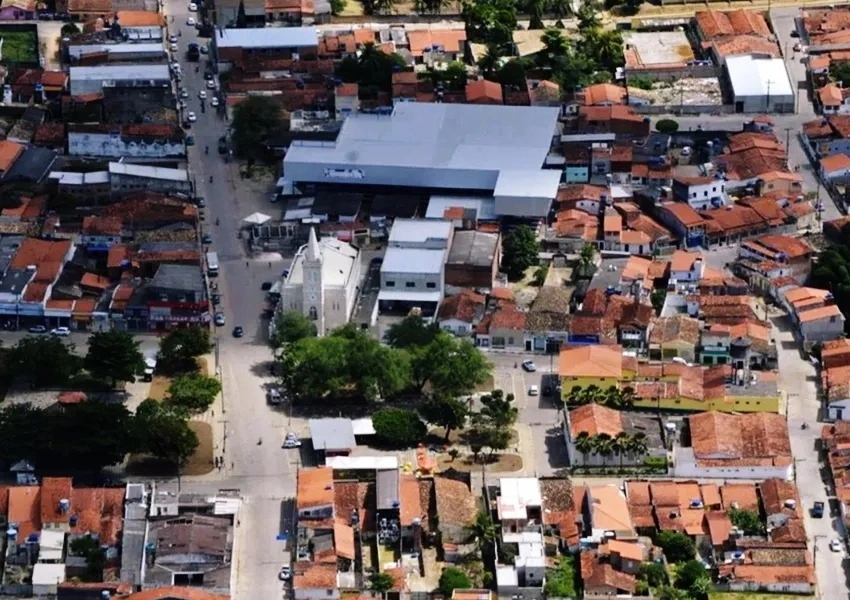 Mulher trans é presa por suspeita de estupro de adolescente 13 anos na Bahia