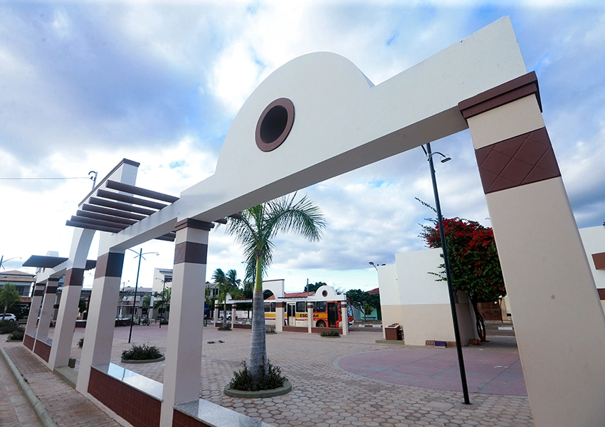 Homem que esfaqueou ex 13 vezes se entrega e é preso em Tanque Novo