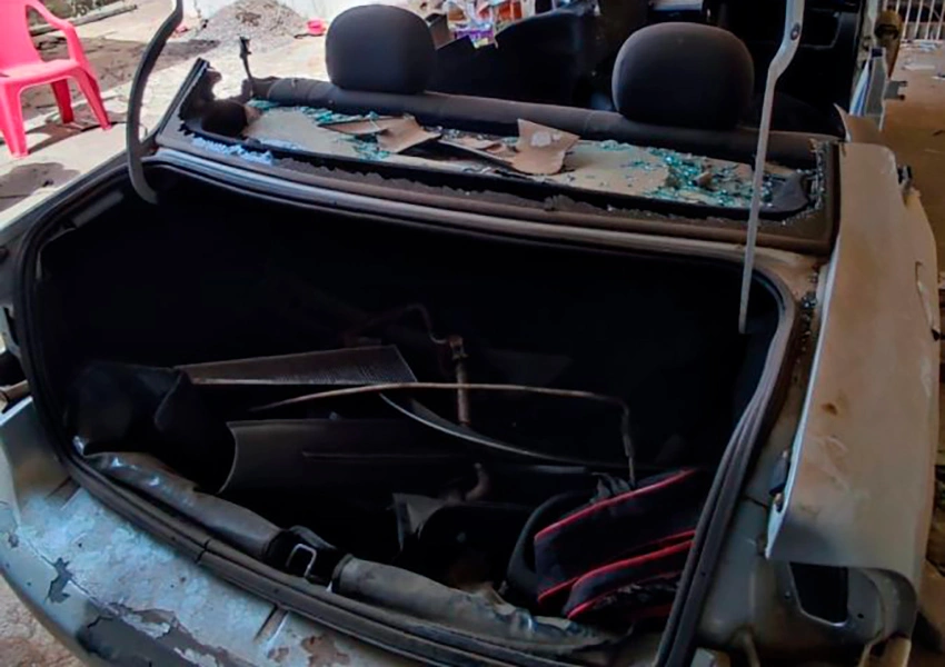 Carro roubado há mais de um mês é achado desmontado em casa vazia em Vitória da Conquista