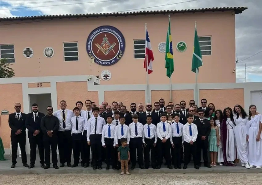 Loja Maçônica nº 93 celebra 7 de Setembro com hasteamento do Pavilhão Nacional em Livramento