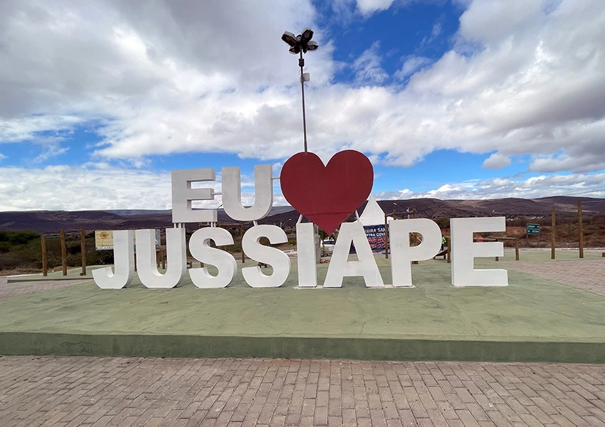 Prefeito de Jussiape reduz próprio salário e corta 30% dos subsídios de secretários por três meses