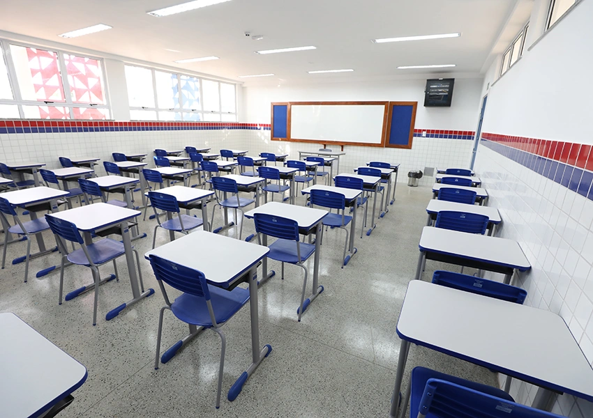 Câmara aprova projeto que garante piso salarial a professores temporários da rede pública