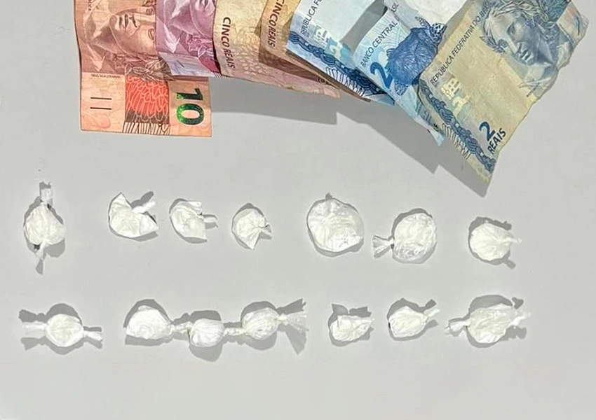 Mototaxista é preso por tráfico de drogas e resistência no Centro de Livramento de Nossa Senhora