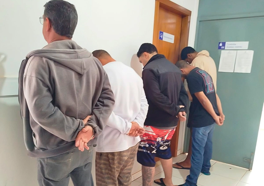 Polícia Civil deflagra operação contra o crime organizado em Caetité e prende cinco pessoas