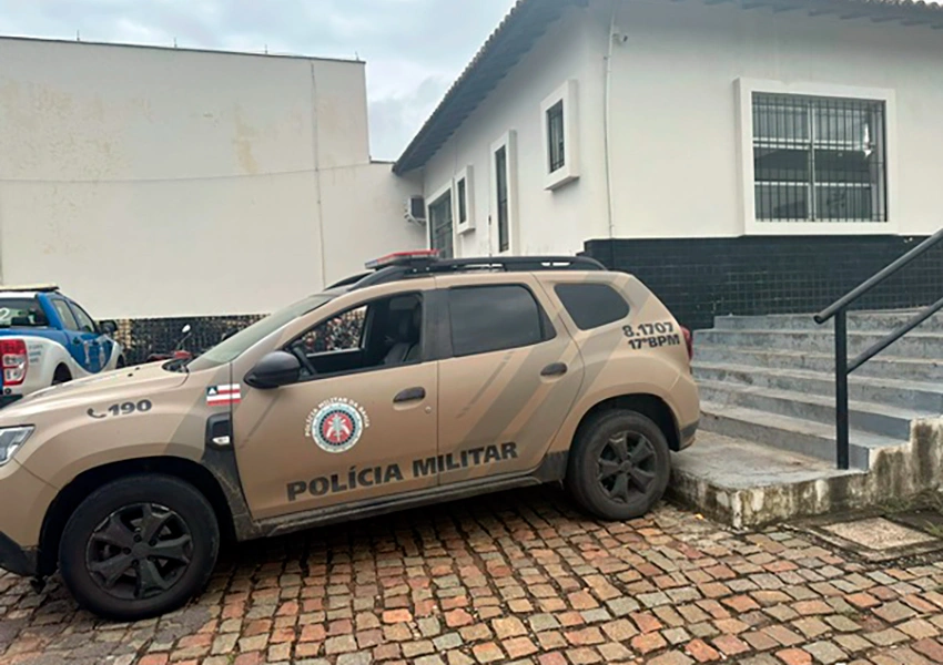 Homem é preso após colocar fogo na própria casa durante briga com o irmão em Guanambi