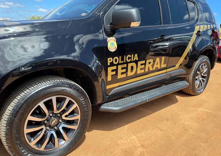 Polícia Federal prende homem por armazenar e compartilhar material de abuso infantil em Barra da Estiva