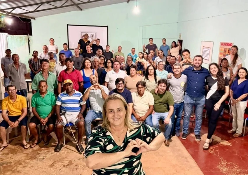 Prefeita Joanina Sampaio visita comunidade de Mucambo e ouve demandas de moradores