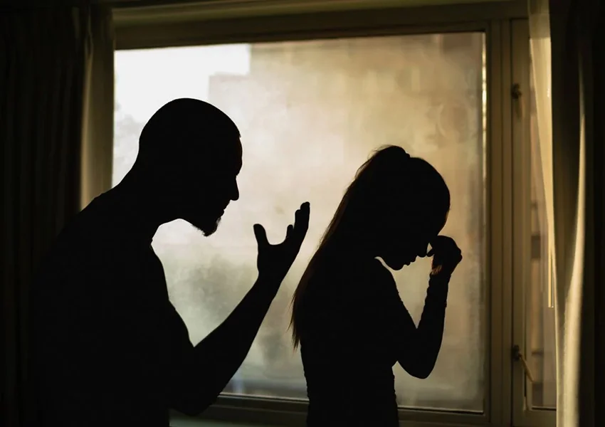 Estudo aponta que 70% dos casos de violência doméstica acontecem perto de crianças