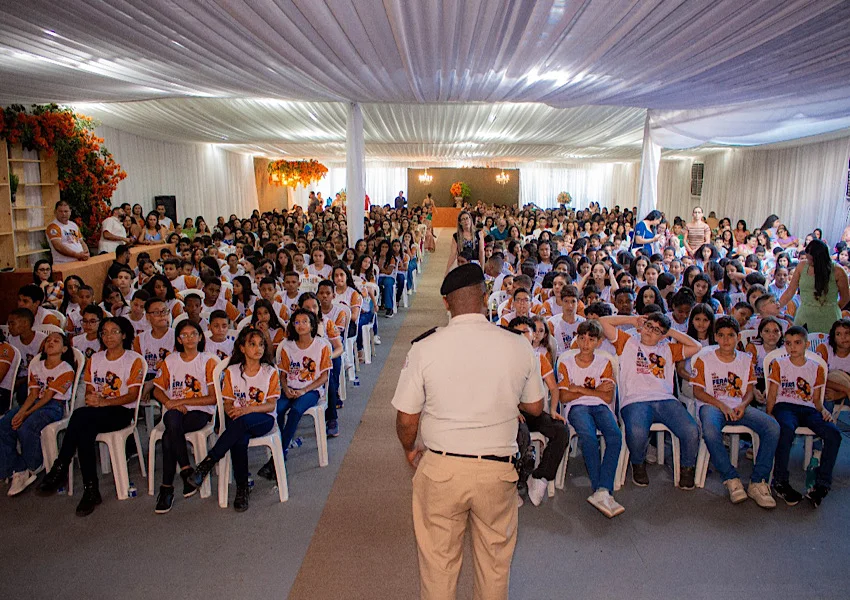 Mais de 300 estudantes participam da formatura do PROERD 2025 em Livramento
