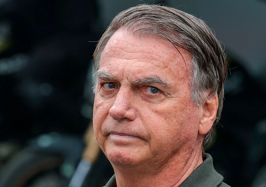 Bolsonaro passará por perícia médica após decisão de Alexandre de Moraes