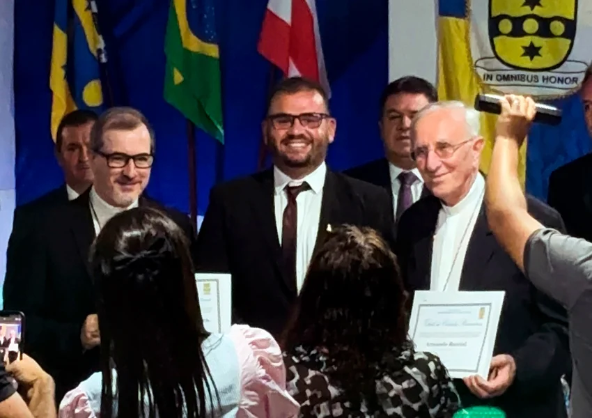 Bispos Dom Vicente e Dom Armando recebem título de cidadão em Rio de Contas
