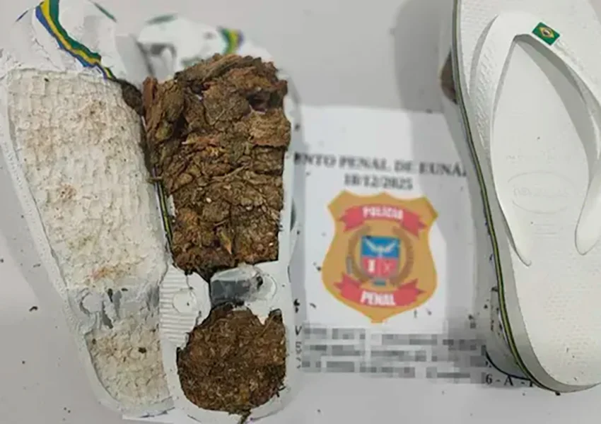 Mulheres são flagradas ao tentar entrar em presídio com drogas escondidas na sandália na Bahia