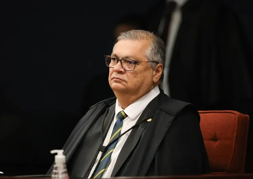 Flávio Dino suspende trecho de PL que previa pagamento de R$ 3 bilhões emendas do orçamento secreto