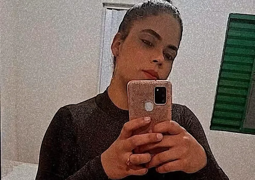 Mulher de 25 anos morre após ser atacada pelo próprio pitbull em casa