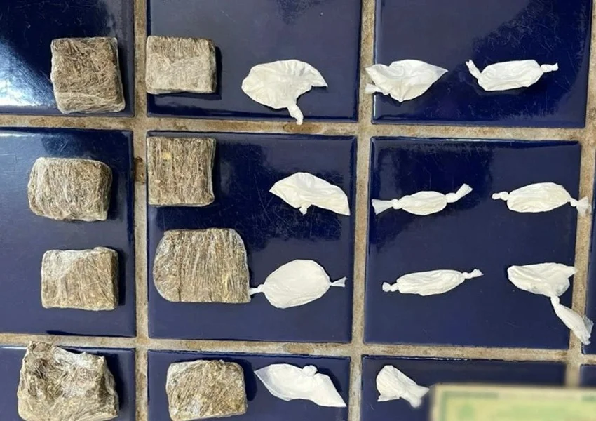 Polícia apreende cocaína e maconha no Bairro Estocada em Livramento de Nossa Senhora