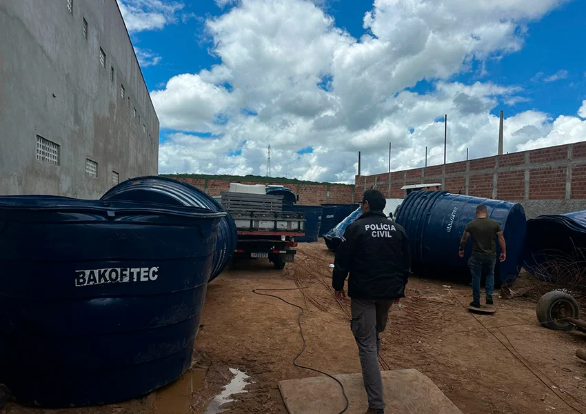 Denúncia leva à apreensão de 41 caixas d’água desviadas em Poções