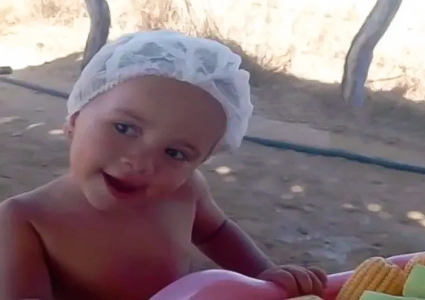 Criança de 2 anos morre após sofrer queimaduras em acidente doméstico em Carinhanha