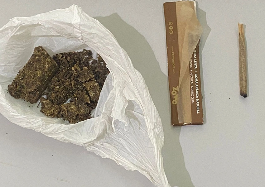 Homem com mandado de prisão é detido com droga no bairro Taquari em Livramento