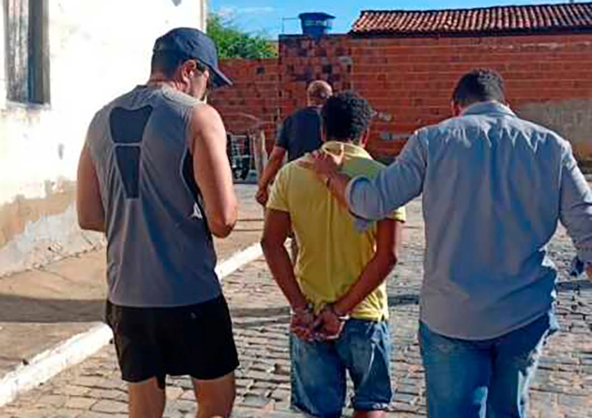 Polícia prende foragido por crimes sexuais contra crianças em casa religiosa de Conquista