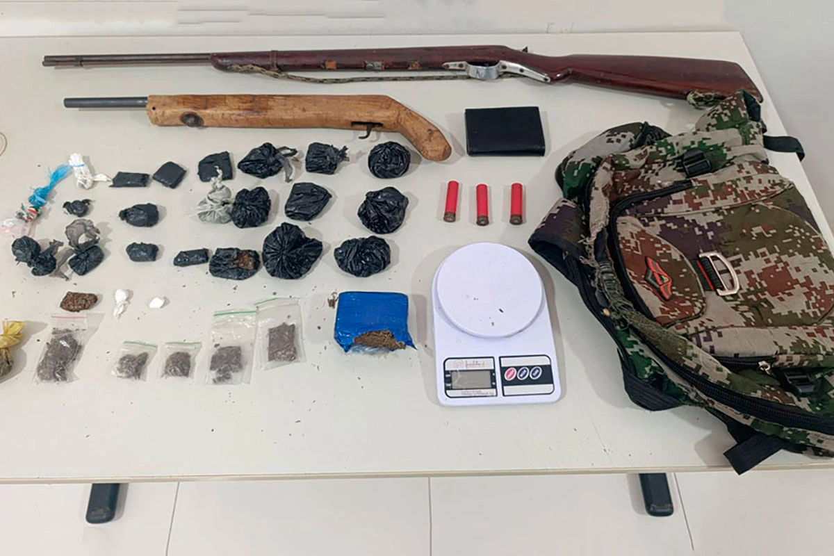 Rondesp apreende mais de 400g de maconha e armas artesanais em Serra do Ramalho