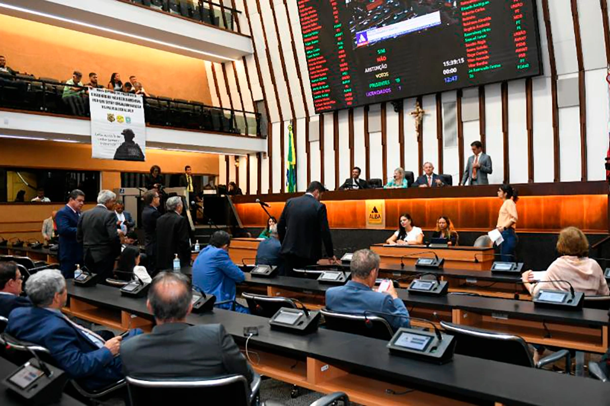  Alba aprova reajuste de 5,3% para professores da rede estadual na Bahia