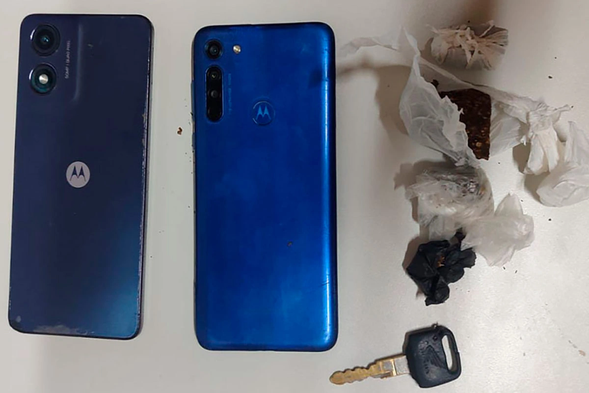 PM prende dois suspeitos com drogas em Oliveira dos Brejinhos