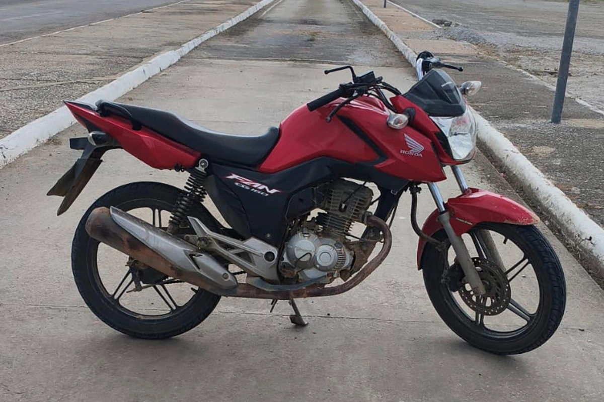 PM apreende veículo com sinais de adulteração durante operação em Ituaçu