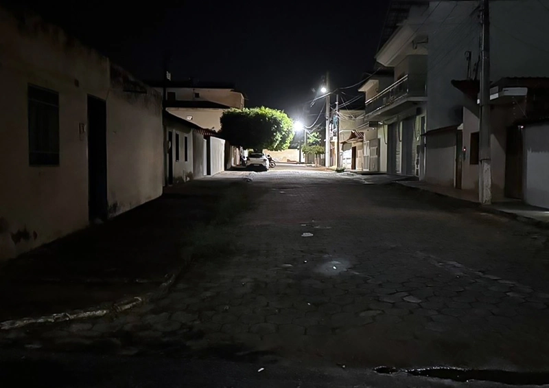 Moradores denunciam falta de iluminação pública em parte da rua Rui Barbosa em Livramento de Nossa Senhora