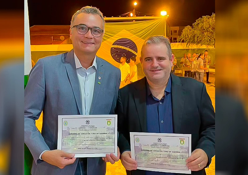 Vereador e vice-prefeito eleitos são homenageados com diploma "Amigo do Tiro de Guerra" em Brumado